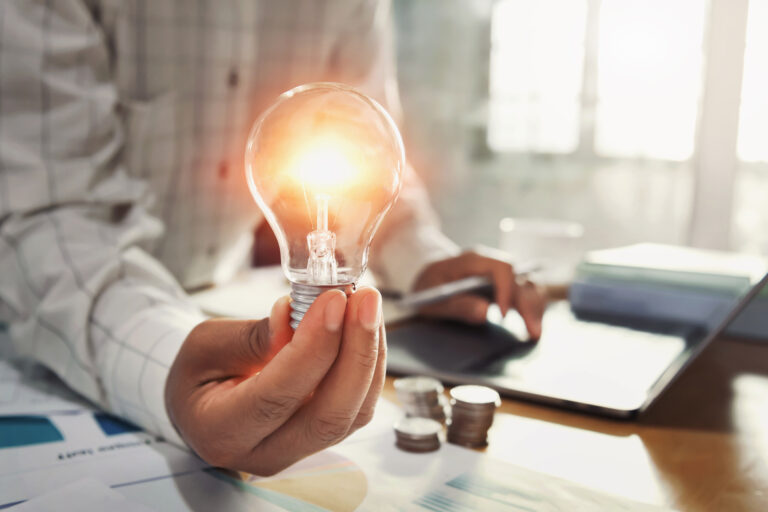 electiricty light bulb